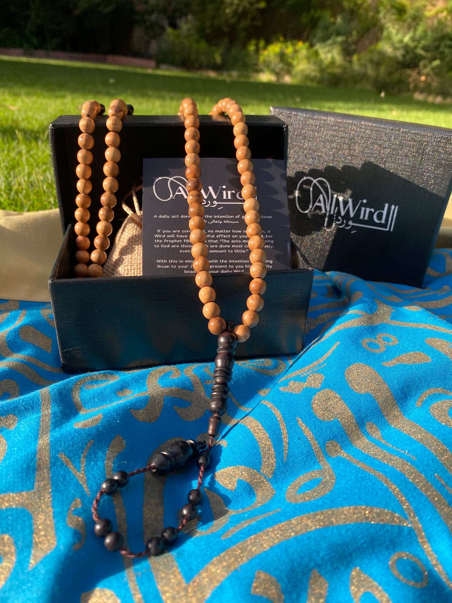 100 Olive Tree Wood Beads Mixed with Black Ebony